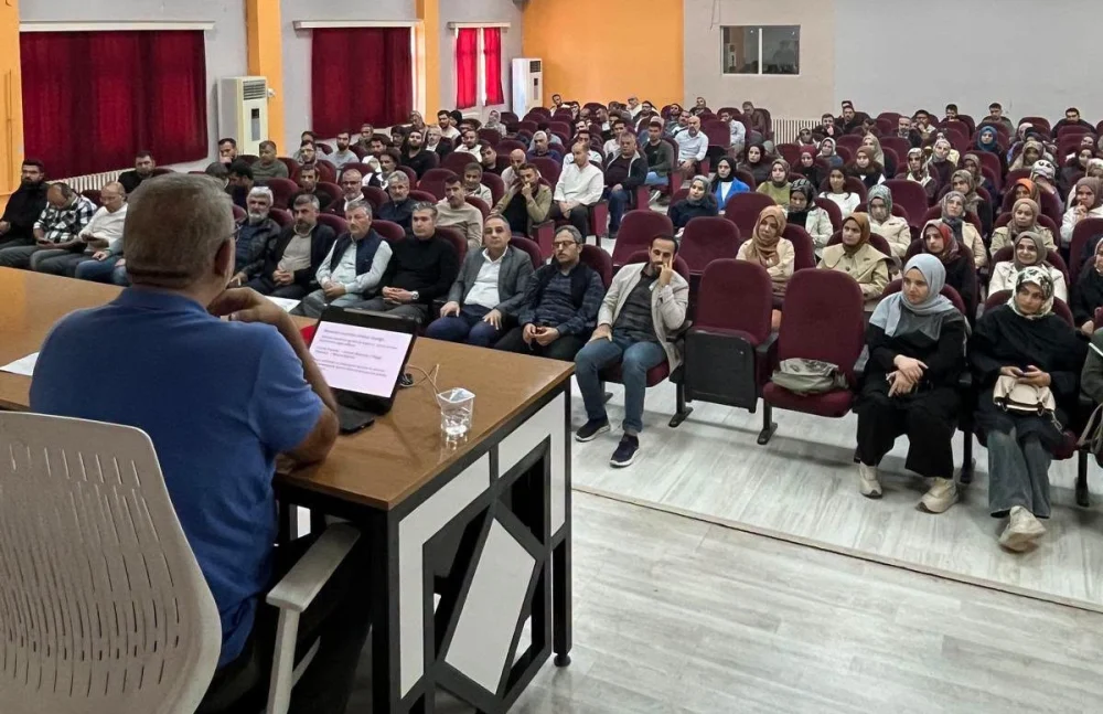 KÂHTA’DA ÇEDES PROJESİ KAPSAMINDA ÖĞRENCİLERE DEĞERLER VE LİDERLİK KONFERANSLARI