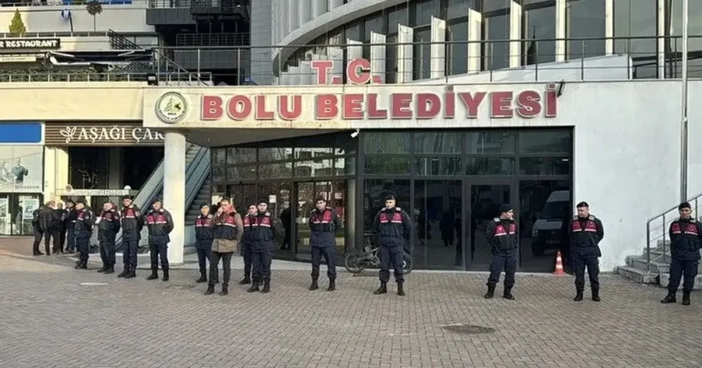 Bolu Belediyesi'ne operasyon