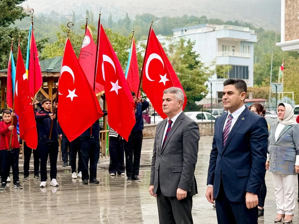 TUT’TA 29 EKİM CUMHURİYET BAYRAMI İÇİN ÇELENK SUNMA TÖRENİ DÜZENLENDİ