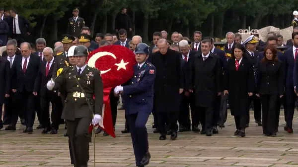 Devlet erkanı Atanın huzurunda