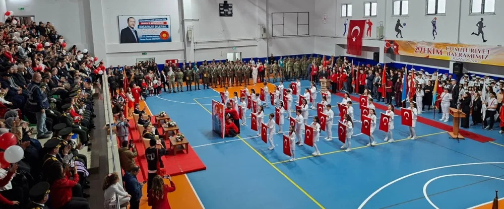 Gelibolu’da Cumhuriyet Bayramı coşkuyla kutlandı