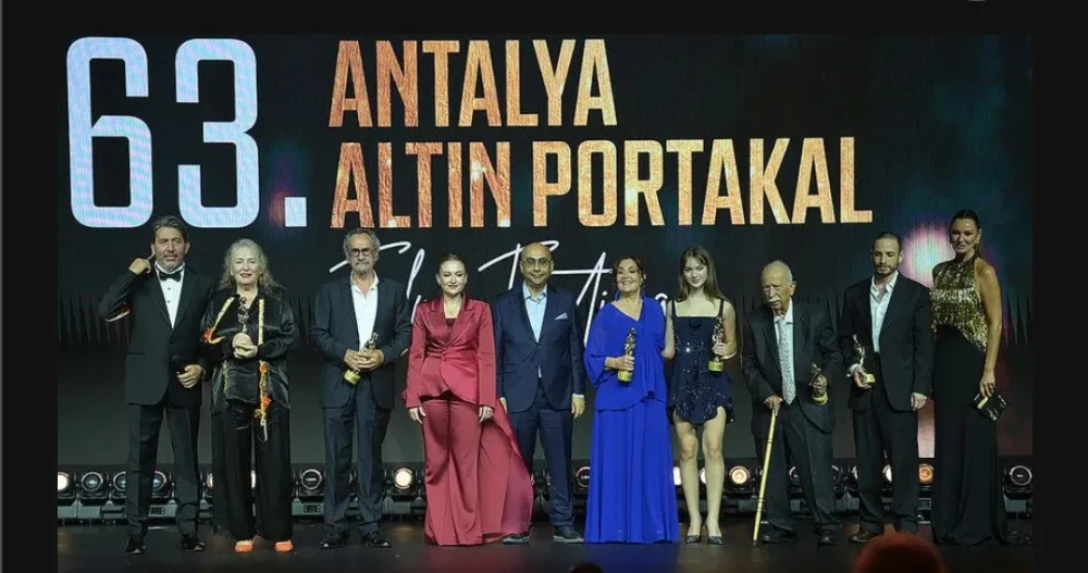 BU YIL 63'ÜNCÜSÜ DÜZENLENEN ULUSLARARASI ANTALYA ALTIN PORTAKAL FİLM FESTİVALİ, TÖRENLE KAPILARINI AÇTI.
