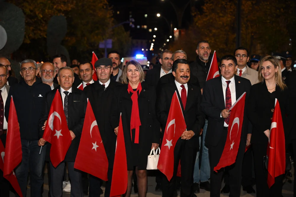 CACABEY MEYDANI, CUMHURİYET KONSERİ’NDE YİNE TARİH YAZDI